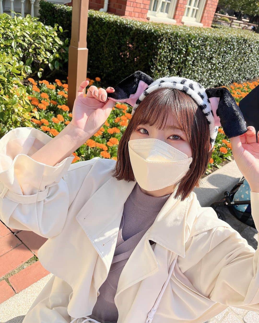 岩佐美咲のインスタグラム：「この間夢の国へ！シーへ行く事が多くて、ランドは数年ぶりでした🫢♡  新しく出来た美女と野獣のアトラクションに初めて乗れました✨✨　　　　　　　 ディズニーランドって本当にすごい…物語の世界にいる気持ちにさせてくれる特別な場所です。　　　　　　　　　　　　 　　　　　　　　　　　　　　　　　　　　 #夢の国 #ディズニーランド #ディズニー #美女と野獣 #disneyland #disney #bautyandthebeast」