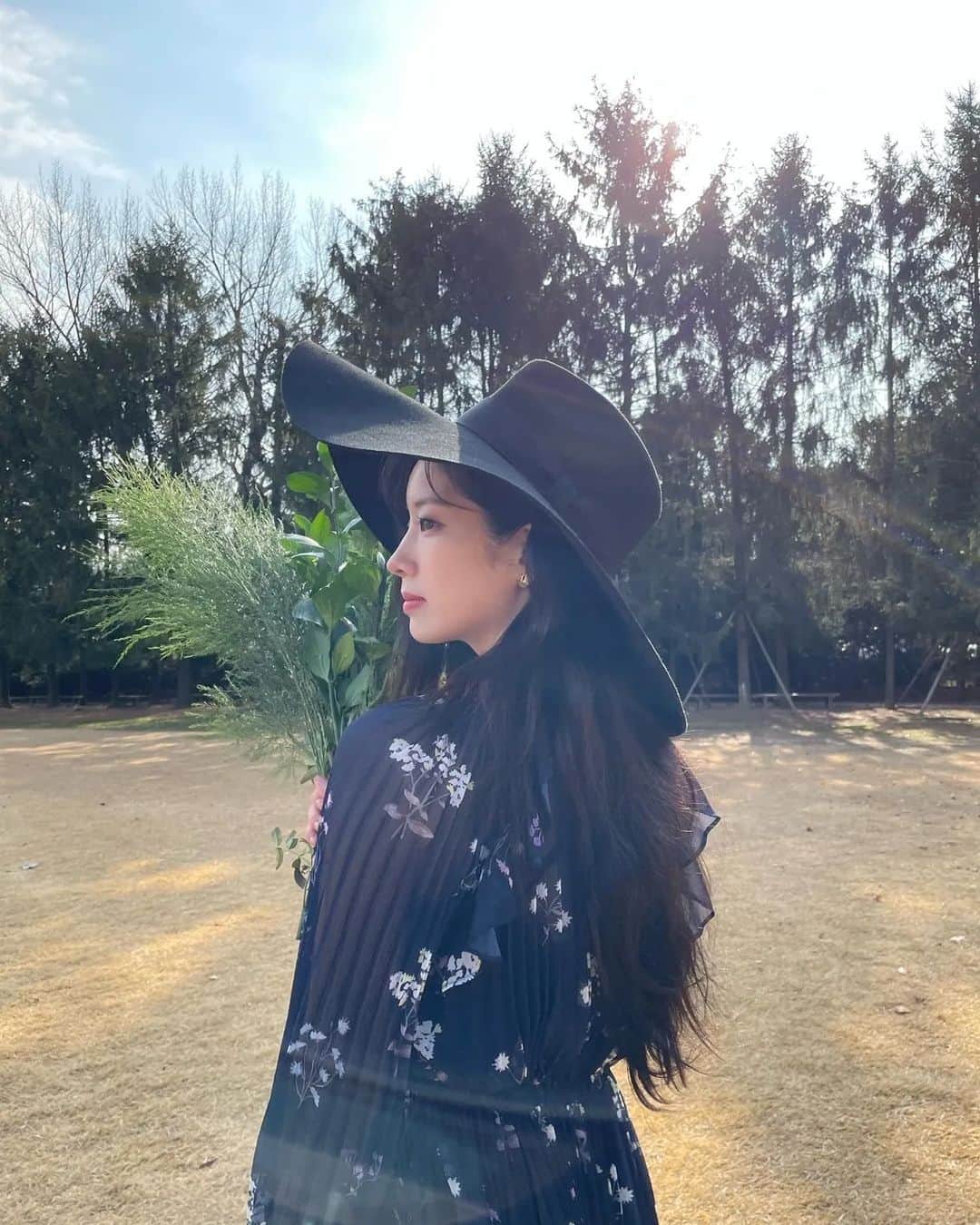 TWICEさんのインスタグラム写真 - (TWICEInstagram)「Yes, I am Dahyun 1st Photobook Preview 🤍」4月19日 22時10分 - twicetagram