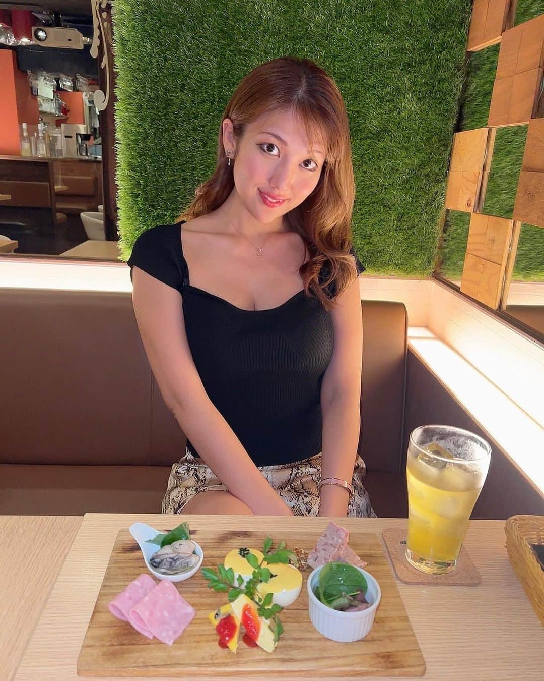 神谷麻美さんのインスタグラム写真 - (神谷麻美Instagram)「シェフのお任せコース全5品 食べたよ🥰💕✨  💚牛タンシチュー 💚肉巻きカルボナーラ 💚トリュフのチーズケーキ  美味しかったぁ🥰💕✨  #五反田ランタンルージュ 🍀🌈  #五反田グルメ #目黒グルメ  #五反田 #目黒 #ビストロ」4月19日 23時47分 - asamice428