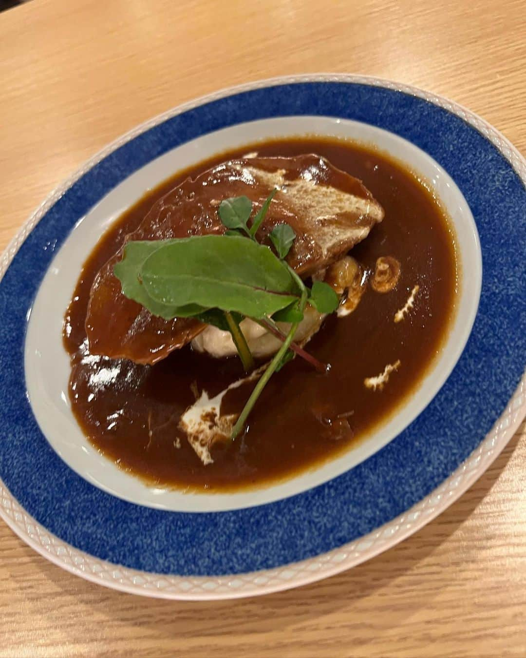 神谷麻美さんのインスタグラム写真 - (神谷麻美Instagram)「シェフのお任せコース全5品 食べたよ🥰💕✨  💚牛タンシチュー 💚肉巻きカルボナーラ 💚トリュフのチーズケーキ  美味しかったぁ🥰💕✨  #五反田ランタンルージュ 🍀🌈  #五反田グルメ #目黒グルメ  #五反田 #目黒 #ビストロ」4月19日 23時47分 - asamice428