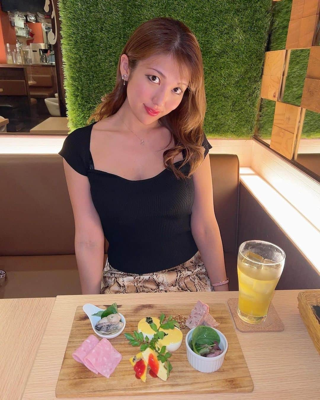 神谷麻美さんのインスタグラム写真 - (神谷麻美Instagram)「シェフのお任せコース全5品 食べたよ🥰💕✨  💚牛タンシチュー 💚肉巻きカルボナーラ 💚トリュフのチーズケーキ  美味しかったぁ🥰💕✨  #五反田ランタンルージュ 🍀🌈  #五反田グルメ #目黒グルメ  #五反田 #目黒 #ビストロ」4月19日 23時47分 - asamice428