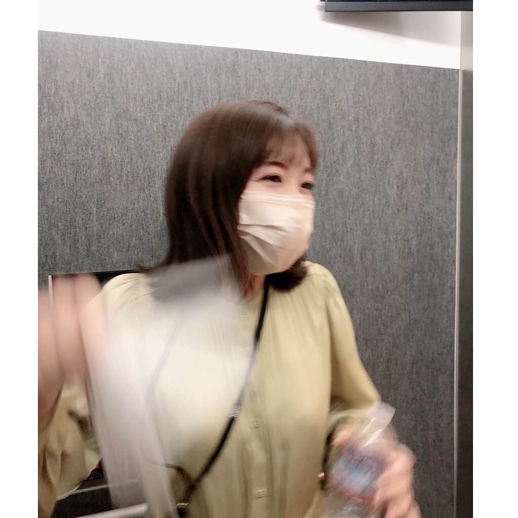 のインスタグラム：「* エレベーターで 住吉くんと話して きゃきゃきゃっと笑う🤣  その姿をパシャっと撮る真菜ちゃん👀✨  #NBC #NBC長崎放送 #豊﨑なつき」