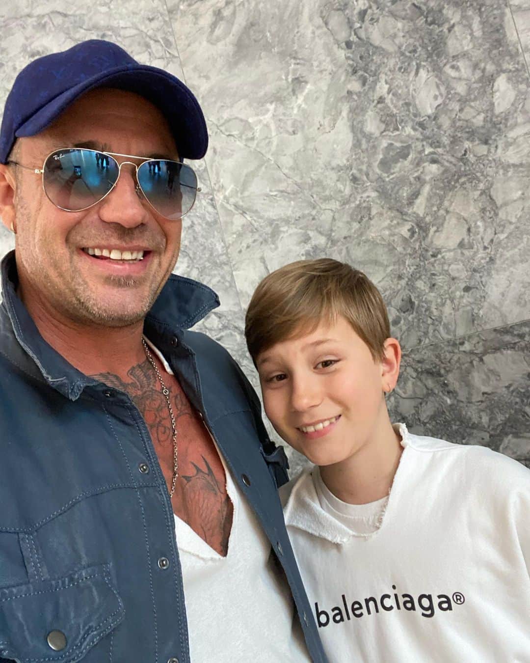 ジャクソン・ビーバーのインスタグラム：「Headed to leaf game with my pops. #boytime #fatherson」