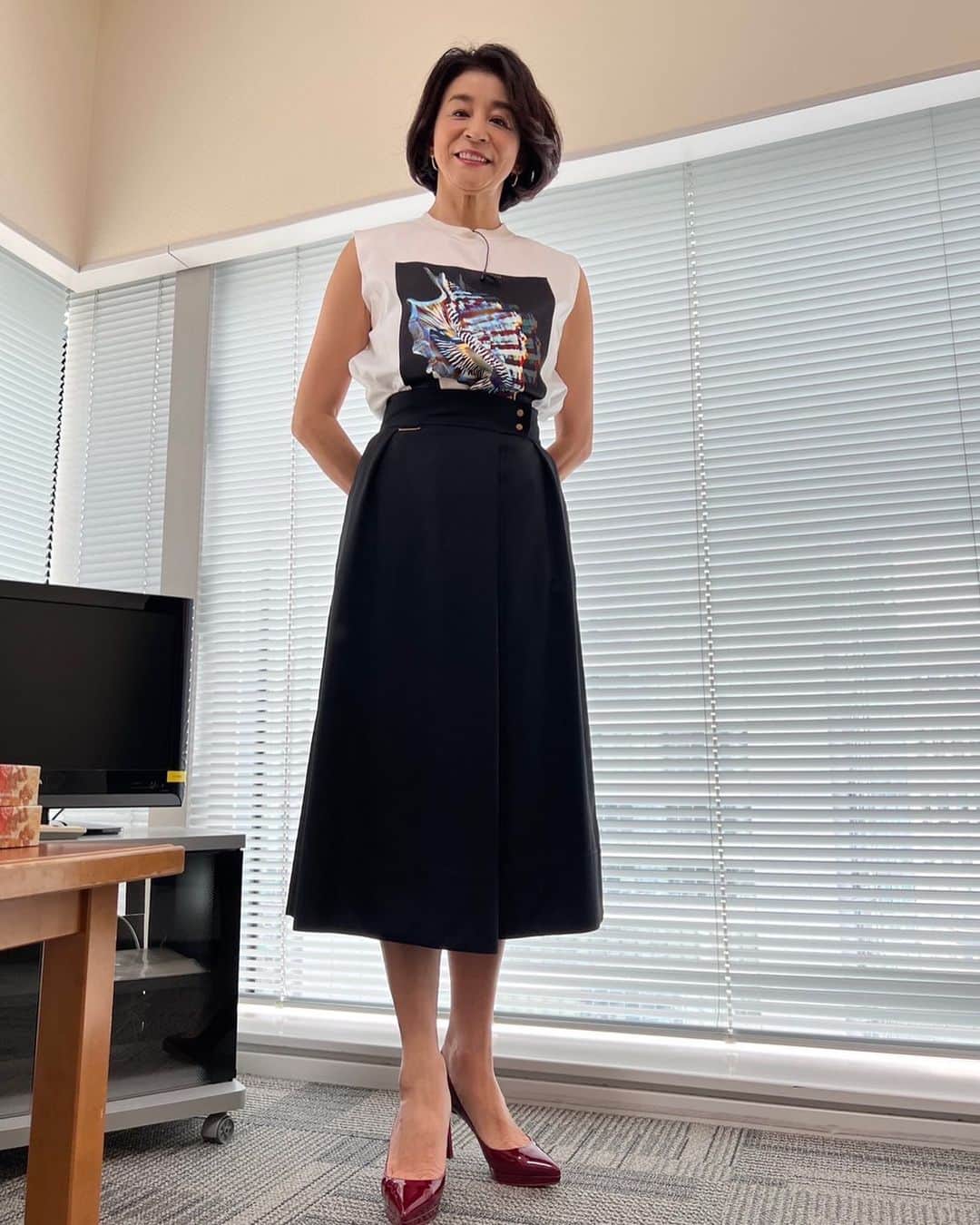 のインスタグラム：「先週のひと目の服 @sanki.press やたら細く見えた」