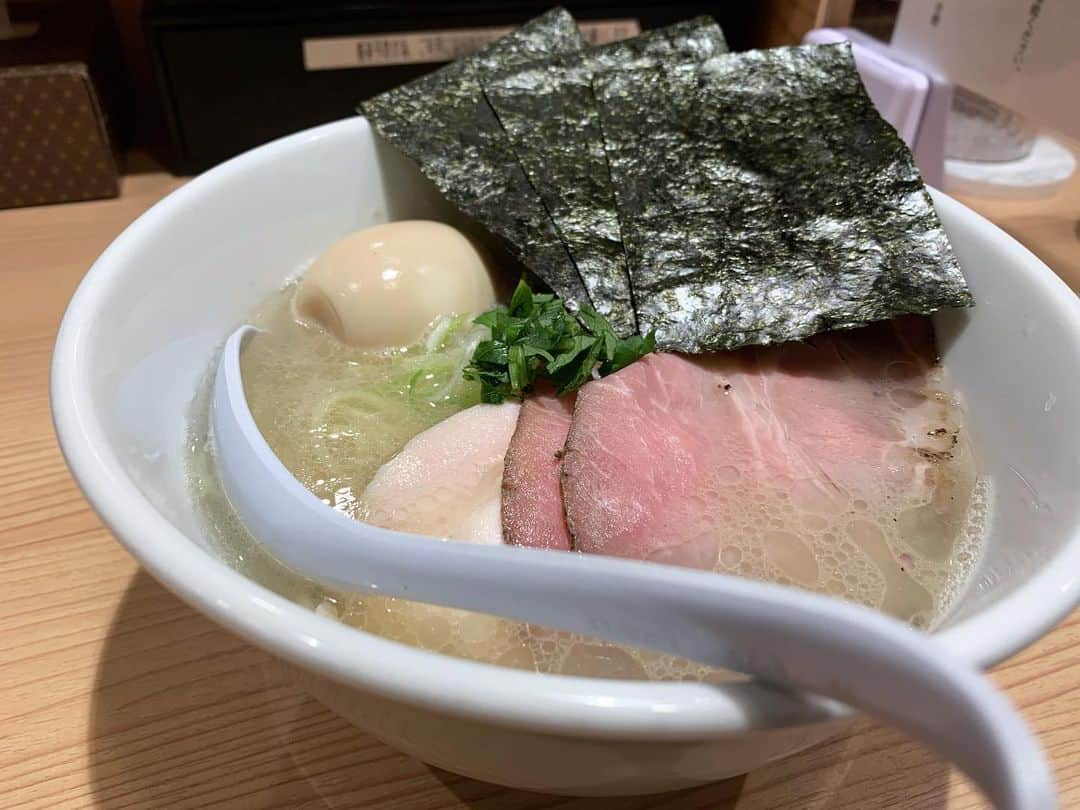 忍成修吾のインスタグラム：「美味しゅうございました。 #ラーメン」