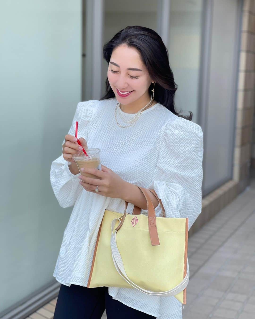 のインスタグラム：「Butterfly long pirece🦋 @stellarhollywood  華奢なデザインが可愛くて 軽くてつけ心地も💯✨ バタフライモチーフって何でこんなに可愛いの❤️ #stellarhollywood #ステラハリウッド #ステハリ」