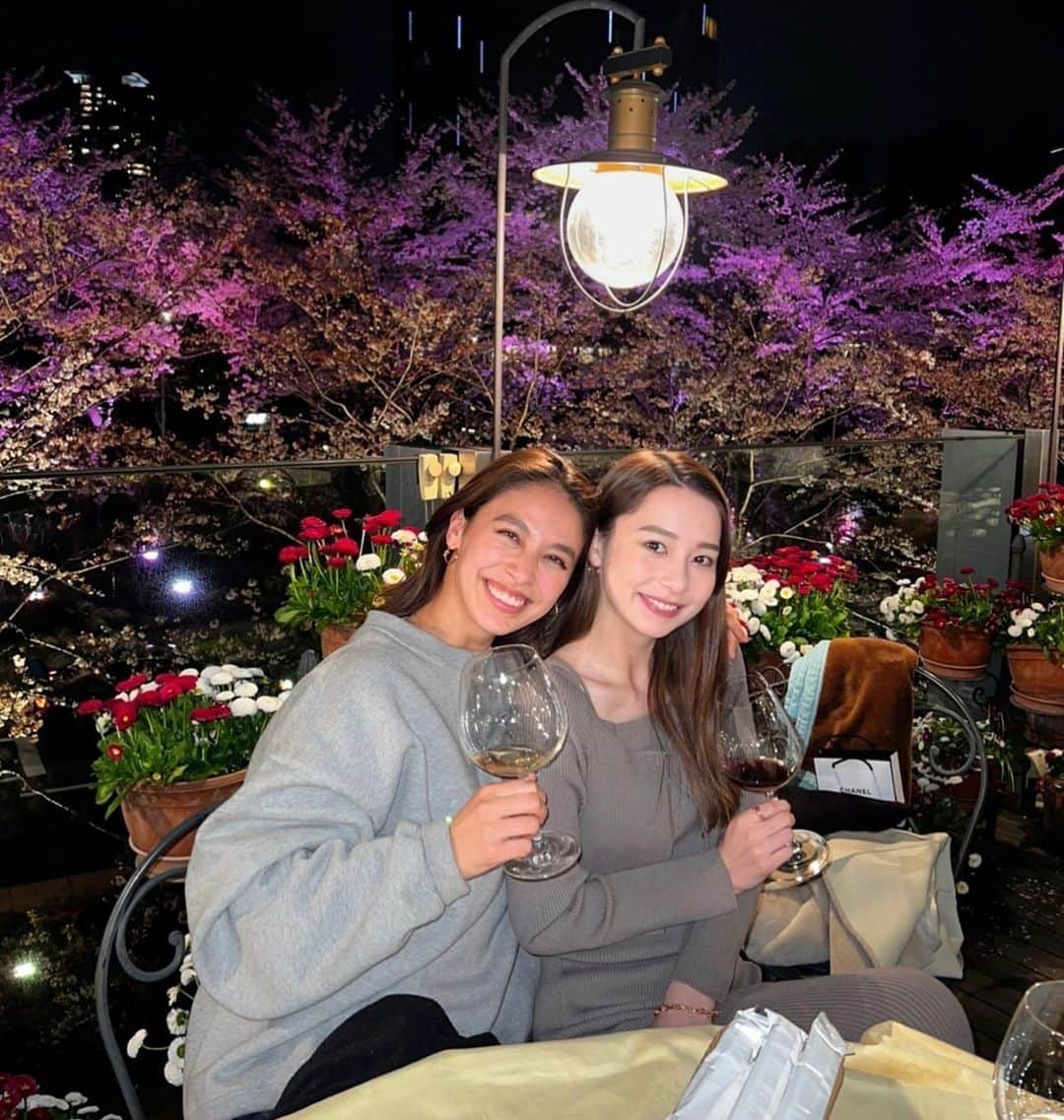 のインスタグラム：「🌸🍷☺️❤️」