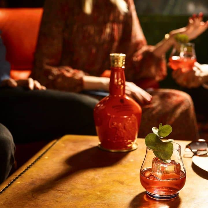 Royal Saluteのインスタグラム：「Take a trip to the pampas of Argentina with our final serve of the Spring Series, 'Call Me Tango'. Bitter-sweet and crisp with rich port undertones, it's the perfect after-dinner aperitif.  ​Click the link in bio to discover the full recipe.」