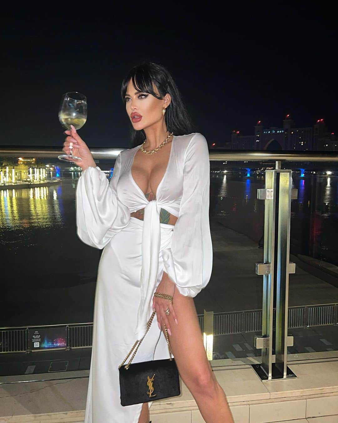 Nita Kuzminaのインスタグラム：「Arabian night..🔮」