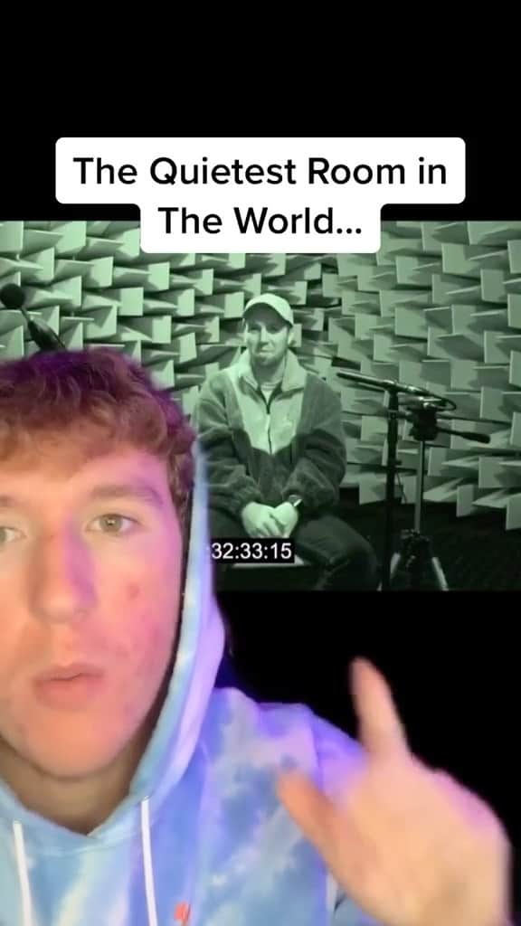 Crazy Roomsのインスタグラム：「How long do you think you’d make it in here?! Ft @pauldfoisy   #crazyrooms #travel #rooms」