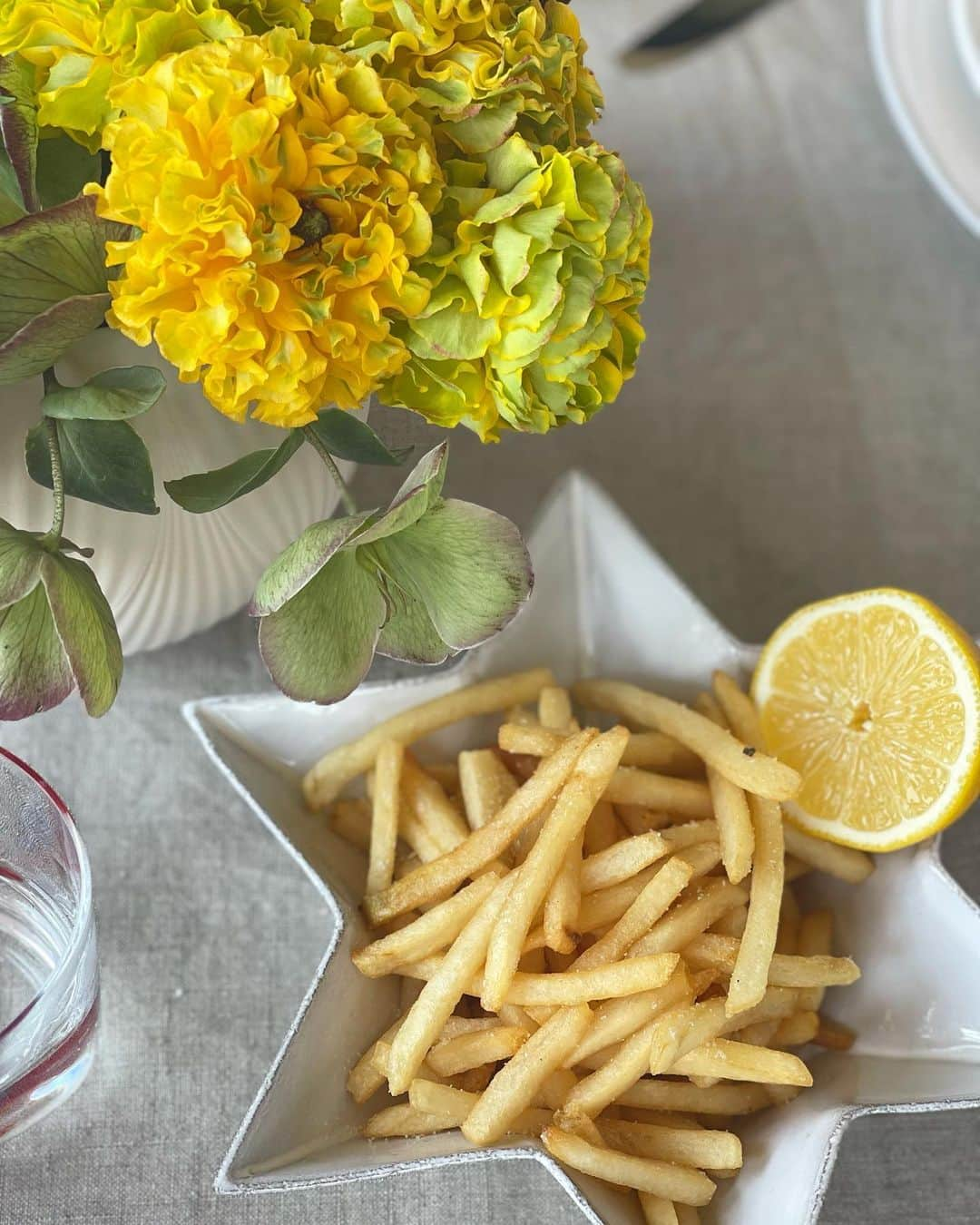 小川ひとみさんのインスタグラム写真 - (小川ひとみInstagram)「Lunch at @mayako_okuda ❤️ Salad&Pasta by @kyoko_1011_  全部おいしかった🤤❤️ #lunch #bestiesforlife」4月21日 15時51分 - hitomy220