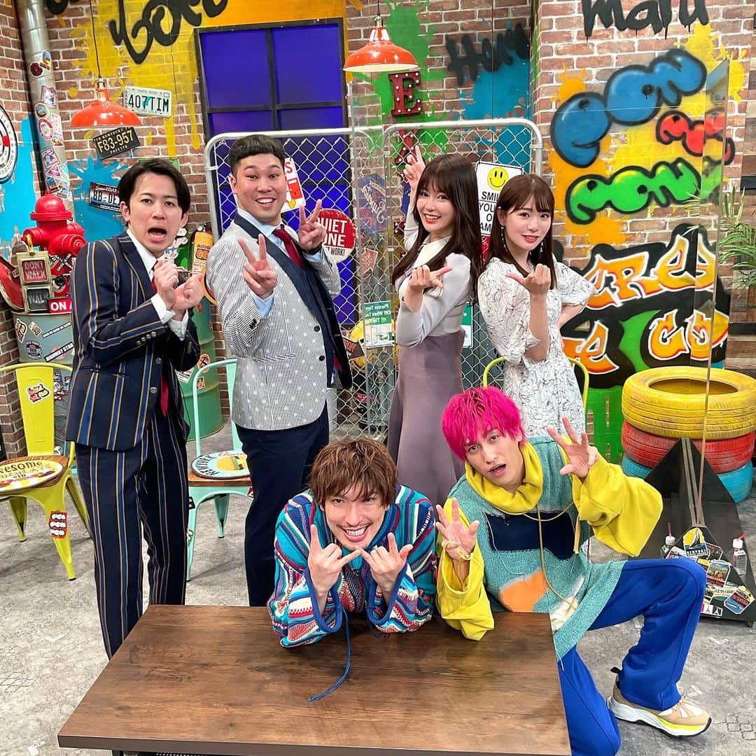 一城あやののインスタグラム：「EXITV×Ray 25:40〜(フジテレビ関東ローカル) . . . . . . . . . . . . . . . #EXITV #EXIT さん #りんたろー さん #かねちー さん #フジテレビ　 #お笑い好きな人と繋がりたい #女子大生 #女子大生モデル #飲み会 #パリピ #女子アナ #proportionbodydressing  #ray #rayトレンド #読者モデル」
