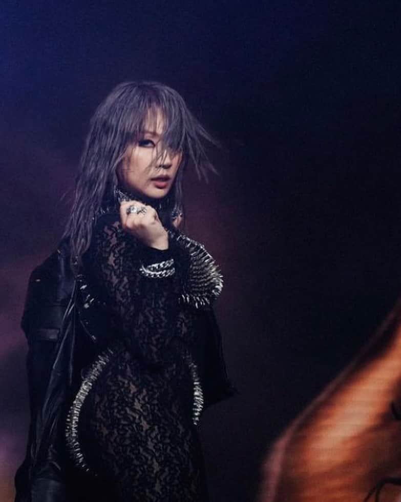 クロムハーツのインスタグラム：「+ layered + + + @chaelincl +」
