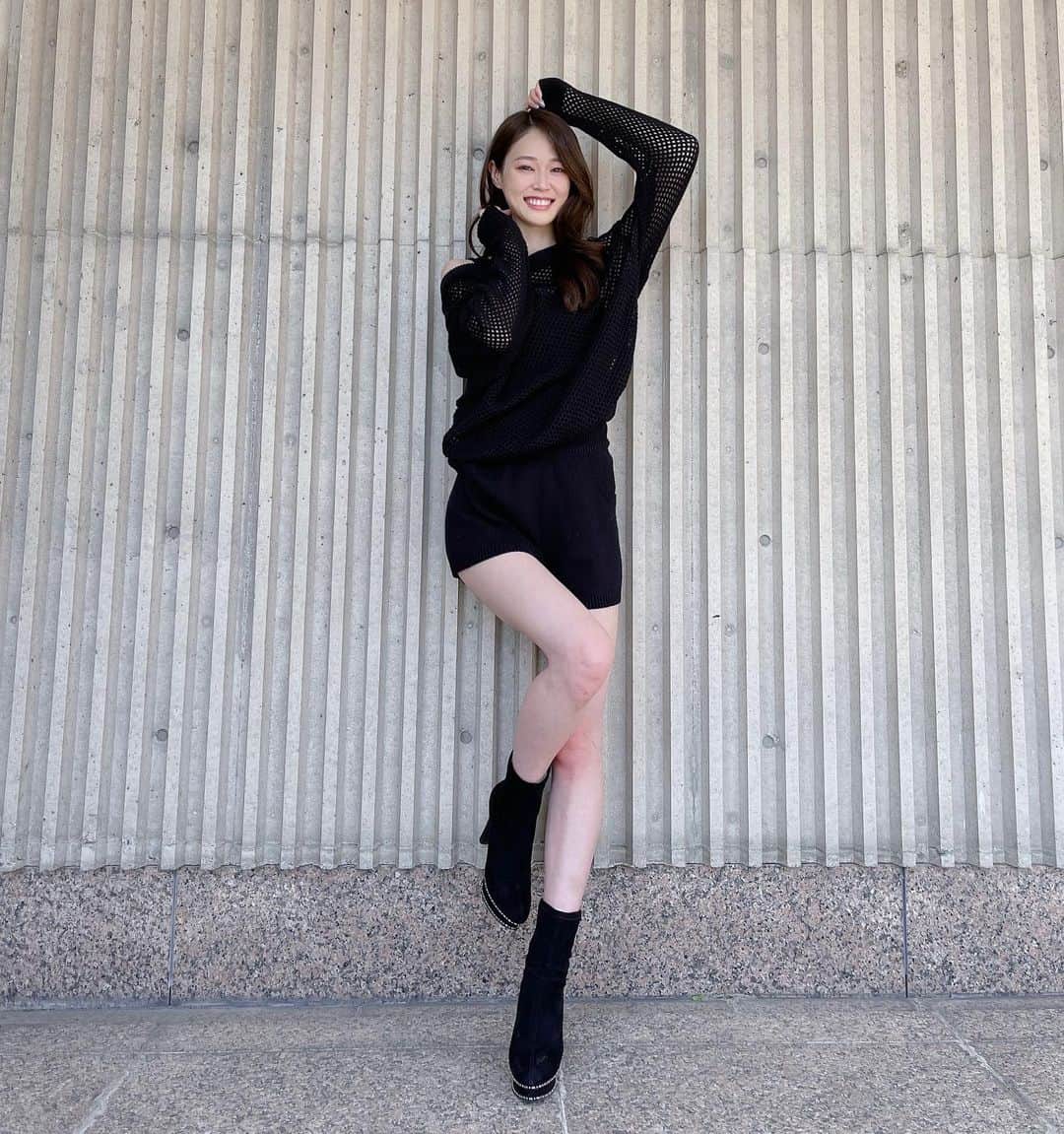 橘香恋のインスタグラム：「おはようございます🥰 ⁡ 前回の投稿に イイネとコメントありがとうございます💗 ⁡ ⁡金曜日✨今日頑張ったらお休みですね😆 ⁡週末お仕事の皆様は頑張ってください✊🏻 ⁡ ⁡私は週末何をするのかというと ⁡釣りに行きます❕❕ ⁡ ⁡勉強の息抜きがてら… 暖かくなってきたので行ってきます🫡⁡ ⁡ ちょ〜楽しみ❣️ ⁡釣れますように…（笑） ⁡ ⁡ ⁡ ⁡ ⁡ ⁡ ⁡ ⁡ ⁡ ⁡」
