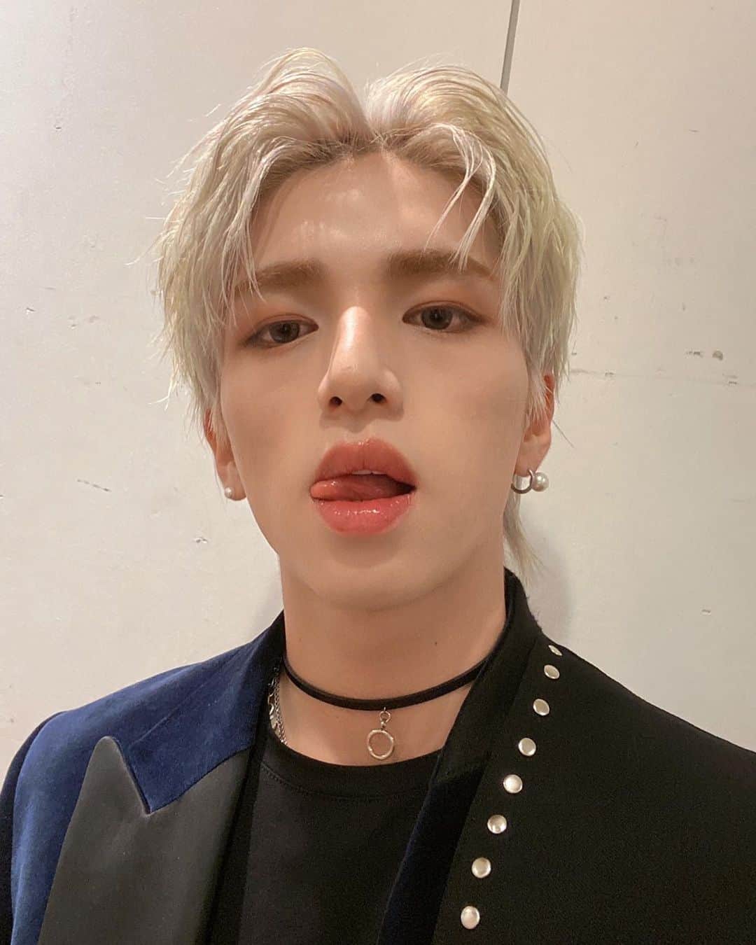 MAHIROさんのインスタグラム写真 - (MAHIROInstagram)「The music video will finally be released tomorrow  I’m a bad guy 😈」4月22日 13時51分 - mhxxro