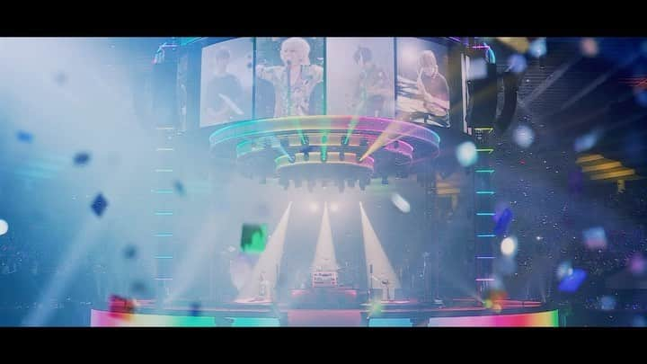 L'Arc-en-Ciel【公式】のインスタグラム：「【チケット受付開始！】  30th L’Anniversary LIVE 結成30周年を締めくくる、最高のフィナーレ！ 東京ドーム2Days公演まもなく開催！！  ticket board会員追加受付 ■受付期間　 4/22(金)〜4/25(月)23:59  詳細はこちら>>http://LE-CIEL.com/live-30th/  #30thLAnniversaryLIVE #ラニバ」