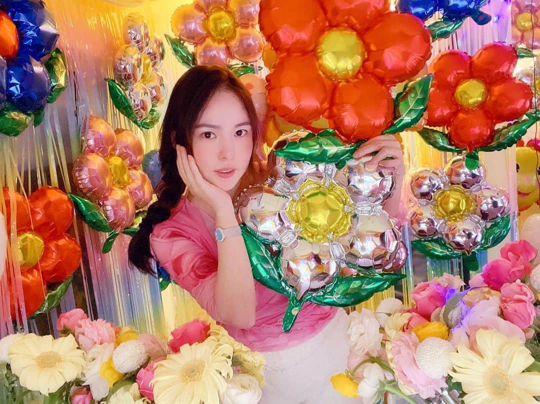ミン・ヒョリンのインスタグラム：「🌺」