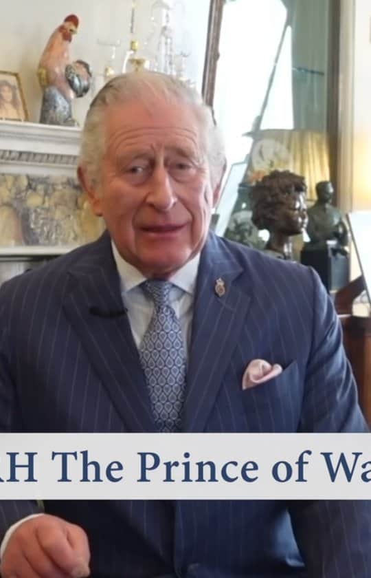 クラレンス邸のインスタグラム：「🌍 The Prince of Wales has issued an #EarthDay challenge:   “What the world needs is for children all around it to imagine the type of future you want to build. I don’t know about you, but I love to draw and paint. So here’s my challenge to you: take a blank piece of paper and draw, paint or write about the future you would like to see, one that puts Nature at the heart of everything we do".  Make sure to tag @clarencehouse in your creations and we'll share some of our favourites.」