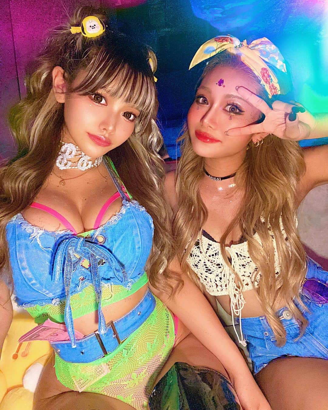 Hiiroさんのインスタグラム写真 - (HiiroInstagram)「やっぴ～🦋🌺  昨日はみんなGILA GILA GALでちた👅🌈❤️‍🔥  PINKDANCERでフェスとか行ったら絶対たのしいからいきたい🍌🎪🌈  すみれちゃんと初めて2人で撮った👨‍❤️‍💋‍👨  ・  ・  ・」4月22日 17時41分 - hiiro_prettywoman
