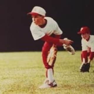 リック・バンデンハークさんのインスタグラム写真 - (リック・バンデンハークInstagram)「Today, I officially announce my retirement as a professional baseball player. For the past 20 years, baseball took me on a journey across the world playing for the Florida Marlins, Baltimore Orioles, Pittsburgh Pirates, Samsung Lions, SoftBank Hawks and Yakult Swallows. I proudly represented the Netherlands in World Baseball Classic games in Puerto Rico, South Korea, Japan and the United States.   Although my playing days have ended, my love of the game and the connections I have made will continue as I explore other opportunities to internationally promote the sport. Baseball has provided the opportunity to learn other cultures and experience so many memories and I am forever thankful.  I am grateful to my teammates, coaches and especially my family who has supported me and my dream. I look forward to spending more time with my family. I am excited to instill in my son the love of baseball that my Dad gave to me.  I thank the fans that support and love the game of baseball. I will take so many wonderful memories with me and hope that I made some good memories for others along the way.」4月22日 17時52分 - rick_vdhurk