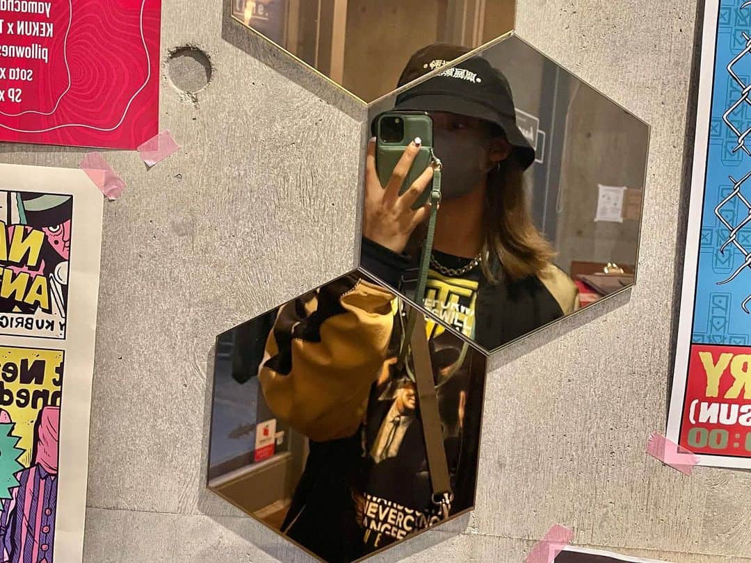 のインスタグラム：「🤞🤞🤞」