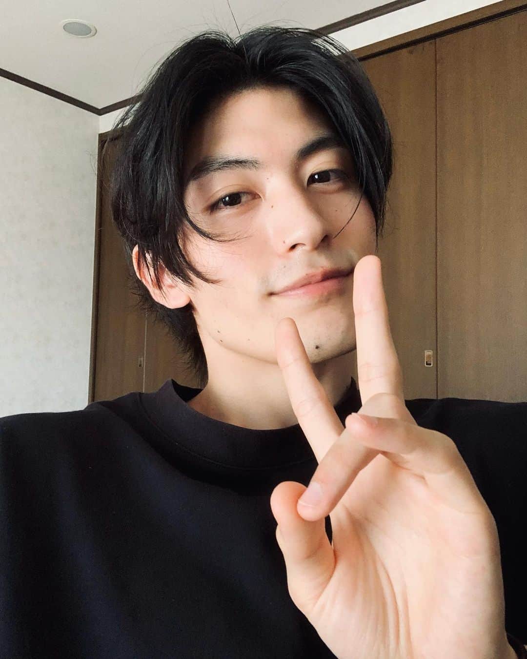 けいとのインスタグラム：「ピース」