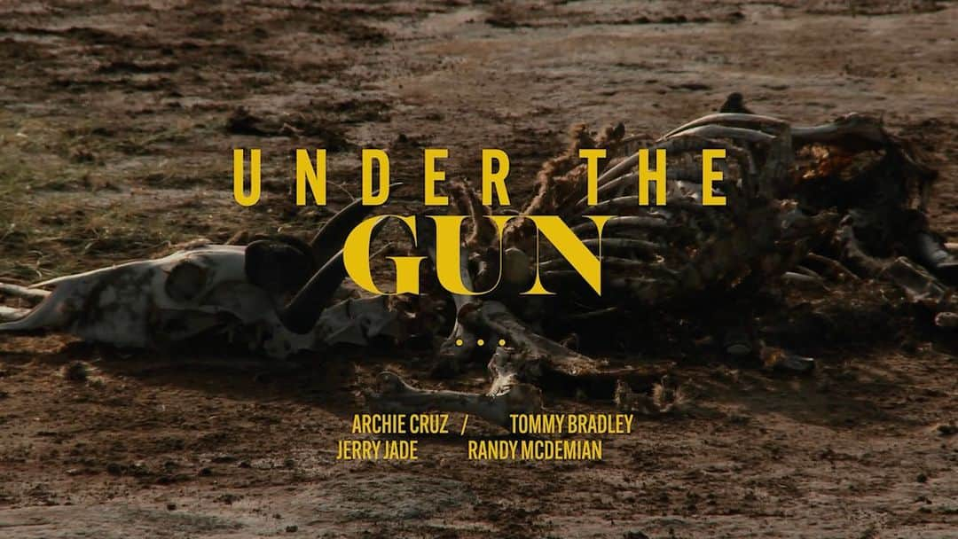 アーチー・クルーズのインスタグラム：「Ladies & Gentlemen  Young ’n’ Restless Productions presents, in collaboration with Industrialism films - Under The Gun.  ”The Gunslinger” - @archiecruzz  ”El Pistolero” - @jerryjxde  ”El Niño” - @randymcdemian  ”Il Brutto” - @tommyxshreds  ”The Snake” - @emmalaerke   Directed by Vicente Cordero @vcordero6   Written by Archie Cruz & Vicente Cordero  Enjoy 😉🎬」