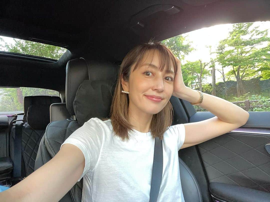 矢田亜希子さんのインスタグラム写真 - (矢田亜希子Instagram)「今日は良いお天気‼︎夏？！ 新緑が綺麗でした‼︎ #ドライブ日和#運転#初夏のよう#新緑#緑#白Tシャツ」4月22日 19時15分 - akiko_yada