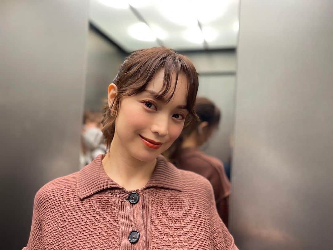 蛯原友里さんのインスタグラム写真 蛯原友里instagram 本日も 深夜1時50分から Beautv Voce Clothes Numeroventuno Earrings Messikajapan Beautvvoce Vocemagazine テレビ朝日 金曜は夜更かしするとキレイになる 4月22日 時01分 Yuri Ebihara