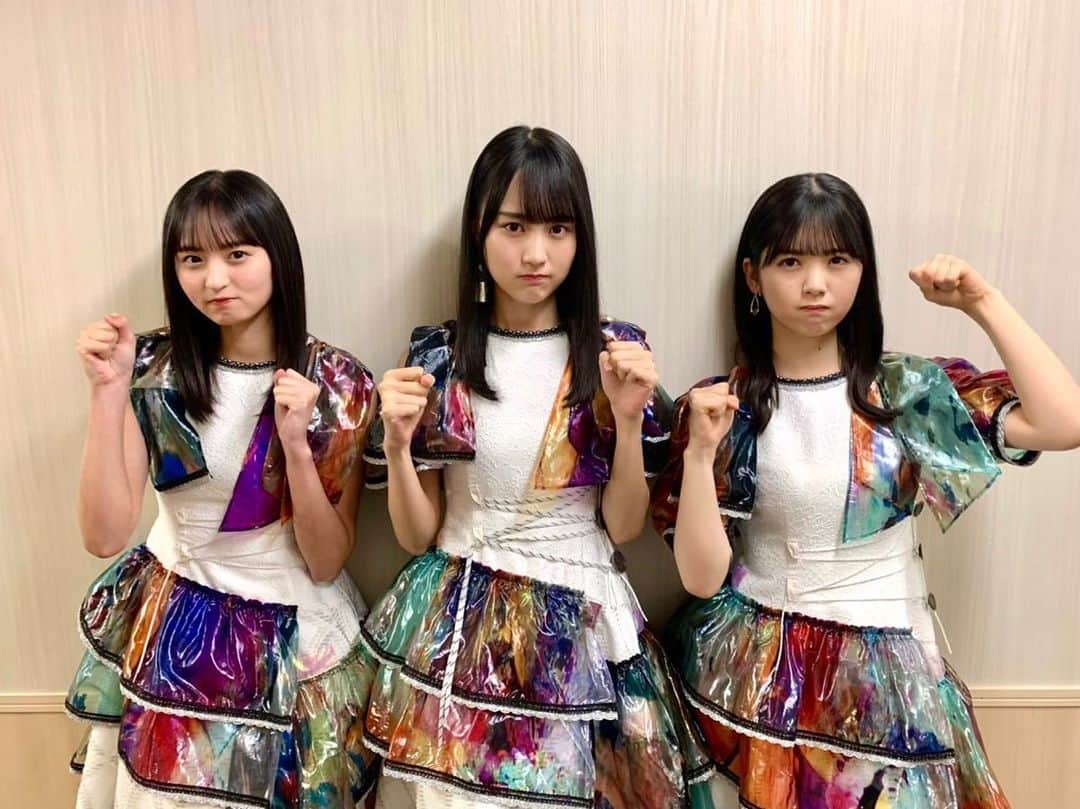 賀喜遥香のインスタグラム：「#夜明け三姉妹 に叱られた   #賀喜遥香  #遠藤さくら  #筒井あやめ  #君に叱られた」