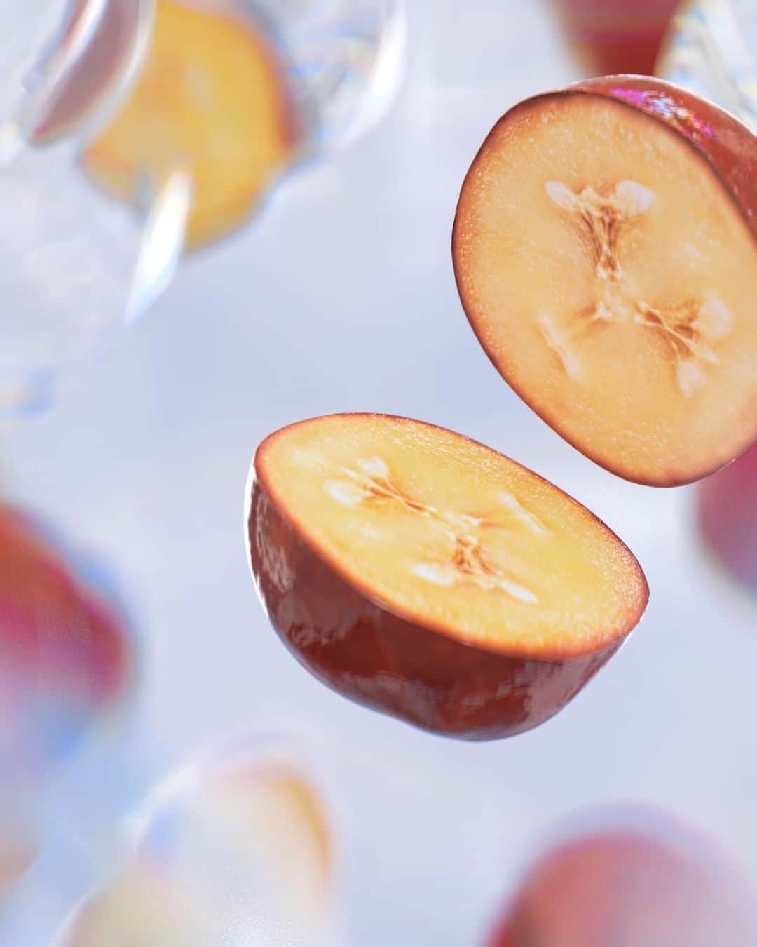 Clarins Canadaのインスタグラム：「What's the secret behind the brightening power of Bright Plus? Two superfruits:  ✨ Acerola seed extract is full of Vitamin C, so it’s a naturally effective skin brightener. ✨ Rose myrtle extract helps the skin cells to breathe better, resulting in a more radiant complexion! ___________ Quel est le secret du pouvoir éclaircissant de Bright Plus ? Deux superfruits :  ✨ L'extrait de graine d’acérola est rempli de vitamine C, c'est donc un éclaircissant naturellement efficace pour la peau.  ✨ L'extrait de rose-myrtle aide les cellules de la peau à mieux respirer, ce qui ravive l'éclat du teint ! . . . #Clarins #NaturalIngredients #BrightPlus #Radiance」