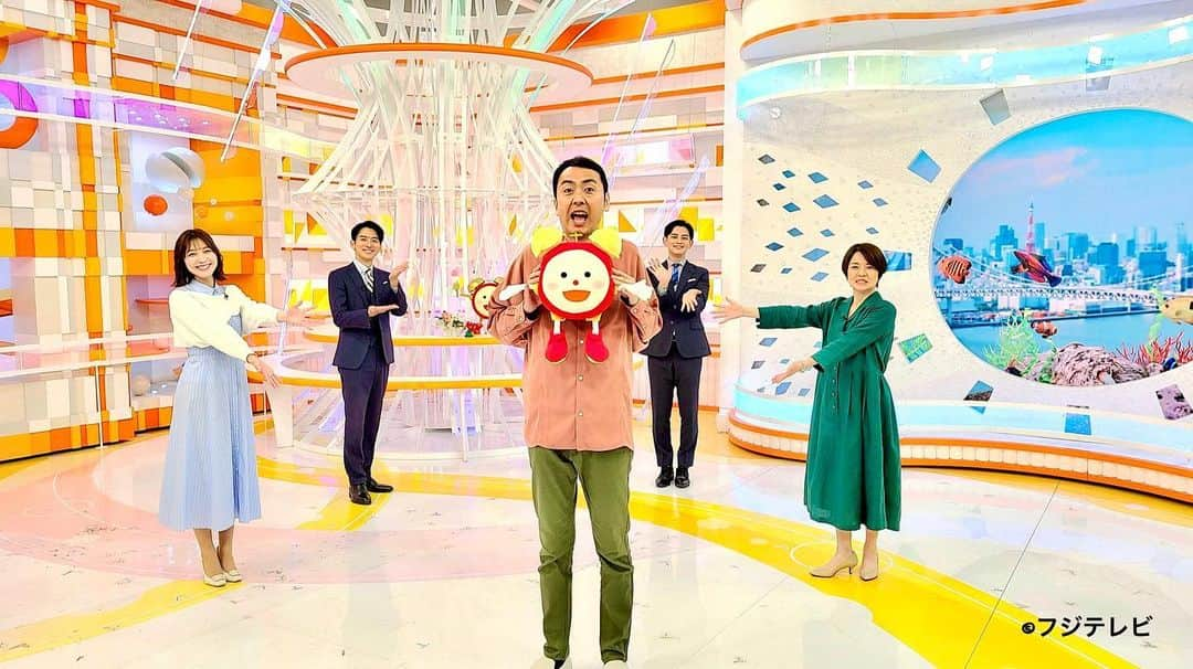 フジテレビ「めざましテレビ」さんのインスタグラム写真 - (フジテレビ「めざましテレビ」Instagram)「アンガールズの田中卓志さんが めざどに来てくれたよ🎉 華也ちゃんのボケに突っ込んだり🙋‍♂️ 一世を風靡した😆のマネも披露して スタジオを盛り上げてくれました❗️ 初回3時間のスタジオ収録が 盛り上がりすぎて15時間にもなった…という  「呼び出し先生タナカ」は 明日よる7時から3時間SPです✨ ぜひご覧ください🥰  #めざましどようび」4月23日 10時30分 - mezamashi.tv