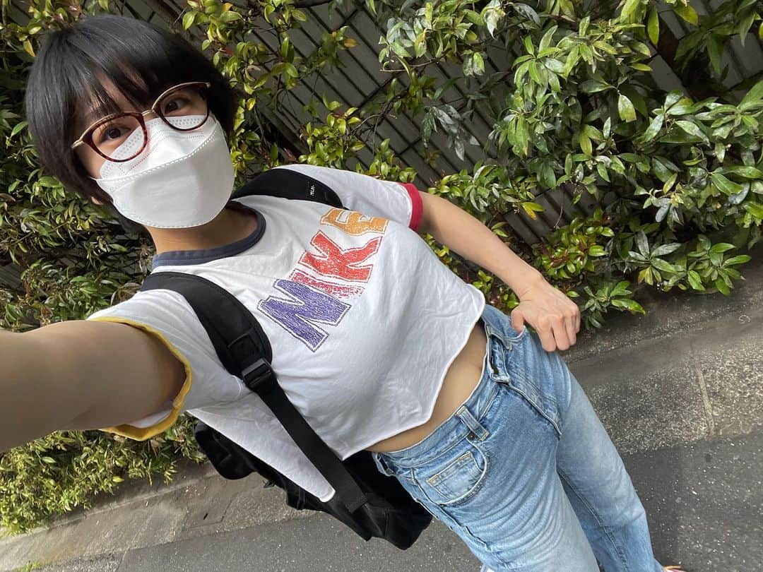 時東ぁみさんのインスタグラム写真 - (時東ぁみInstagram)「夏始めました🌻 ・ って、Tシャツ引っ張り出して着たら、しわくちゃだったよwww アイロンサボってしまったーw ・ 次からちゃんとします🤪 ・ #時東ぁみ #夏始めました #夏 #summer #夏日 #Tシャツ #しわくちゃ #お腹 #正中線 #チラ見せ #🌻 #🤪」4月23日 12時10分 - amitokito