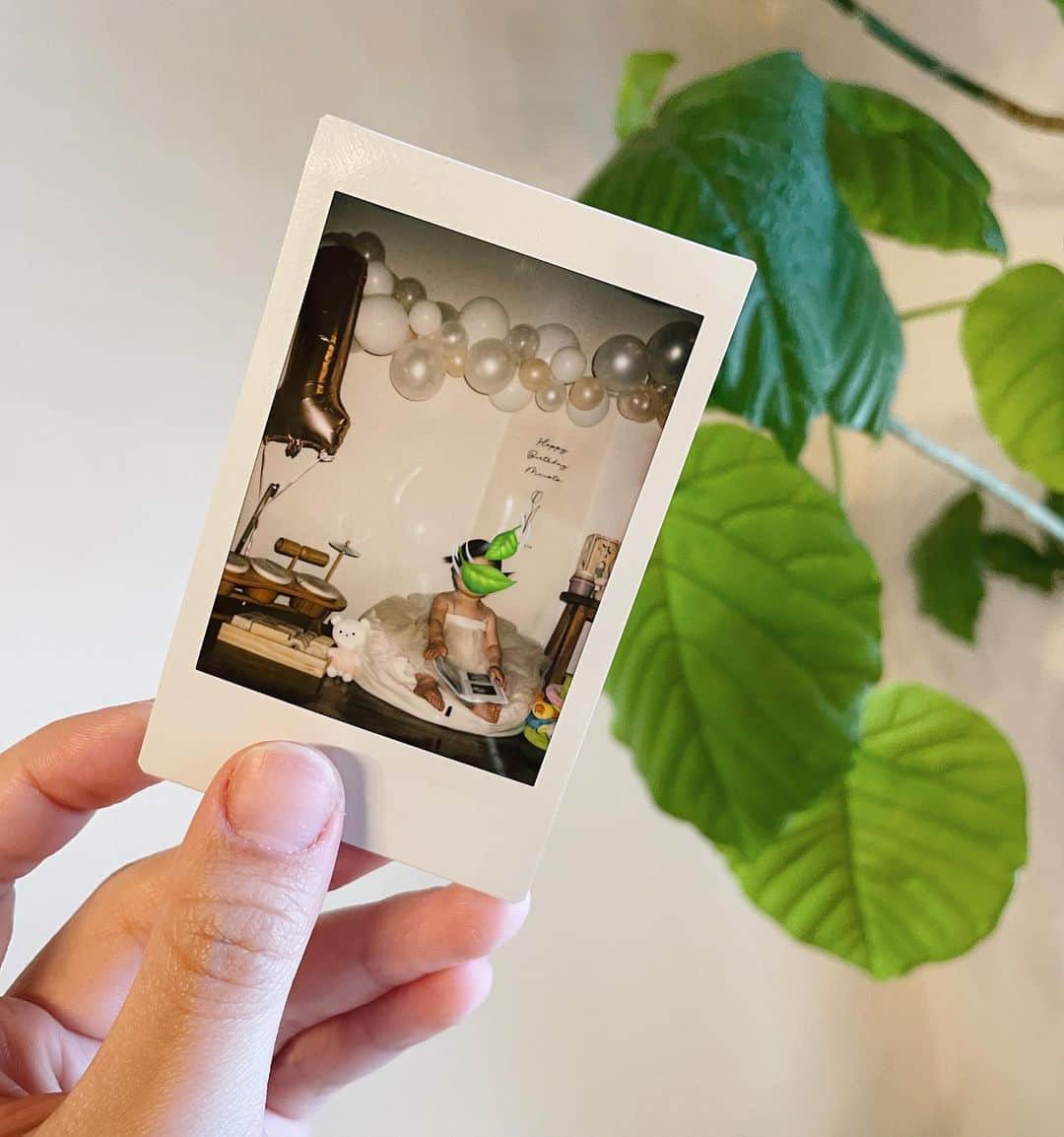 久恒美菜さんのインスタグラム写真 - (久恒美菜Instagram)「先日、はじめてのお誕生日でした🎂👧🏻  健康にすくすくと、 たくさんの奇跡と幸せをありがとう🌷 私達みーんな、あなたが大好きよ☺️」4月23日 13時48分 - _mimico_