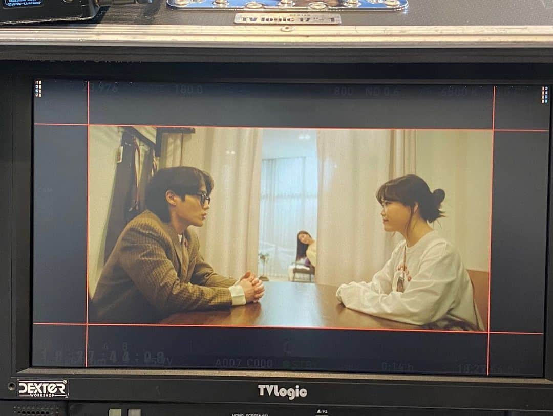 スヒョンさんのインスタグラム写真 - (スヒョンInstagram)「올 해 가장 행복했던 순간들☺️❤️ 친한 친구들과 오래 전 부터 말로만 계획했던 프로젝트가 드디어 이루어져 곧 공개됩니다 기대해주세요!! 많관부❤ #우하한필름 #우리는하고싶은걸한다」4月23日 14時09分 - akmu_suhyun