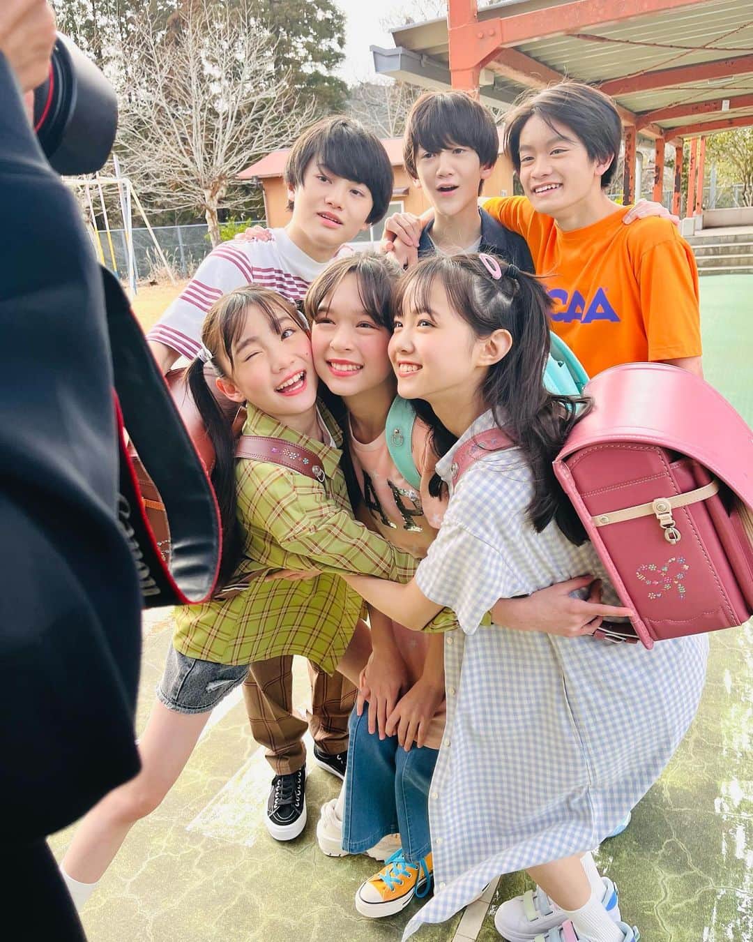 ニコ☆プチのインスタグラム：「👻☀️📸  ハルハレ着まわしも最終回😭✨ お話、ぜひ6月号でチェックしてみてください🥳🤍  #浅賀望大 #小澤輝乃介 #小松崎ふたば #星名ハルハ #星乃あんな #本田旬 #ハルハレ #はるふあん #🌟💗🎶」
