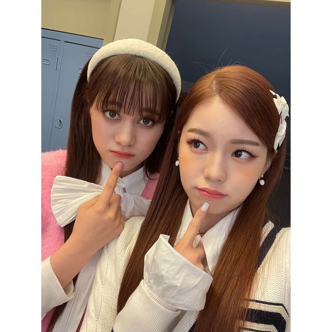 NiziUさんのインスタグラム写真 - (NiziUInstagram)「最後の写真がお気に入り🌟 • • • 마지막 사진이 좋아🌟 • • #🌷🌷🌷」4月23日 21時16分 - niziu_artist_official