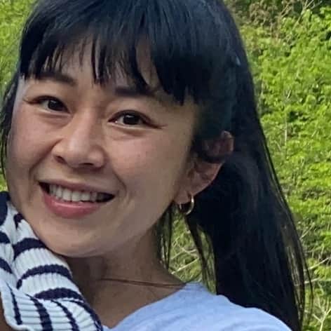 YOPPYのインスタグラム：「. Instagram に頻繁に表示される “ 目の下のブヨブヨ “に関する広告へのリード  やれやれやりなさい  と言われている様で とても不快でありますが そのジャッジを下されている自分の顔認識をした　AIを誉めてやりたい気持ちもあります  が  やはり そんないらん事より　もっと　精神的に落ち着ける　Buddhism な広告をお待ちしております  アーメン  この投稿に関しての非難は一切受け付けません」