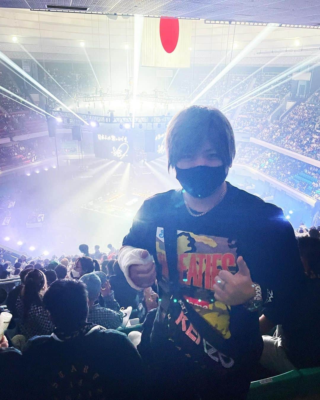 岡康平のインスタグラム：「AKさんの武道館LIVE最高でした🔥🔥🔥」