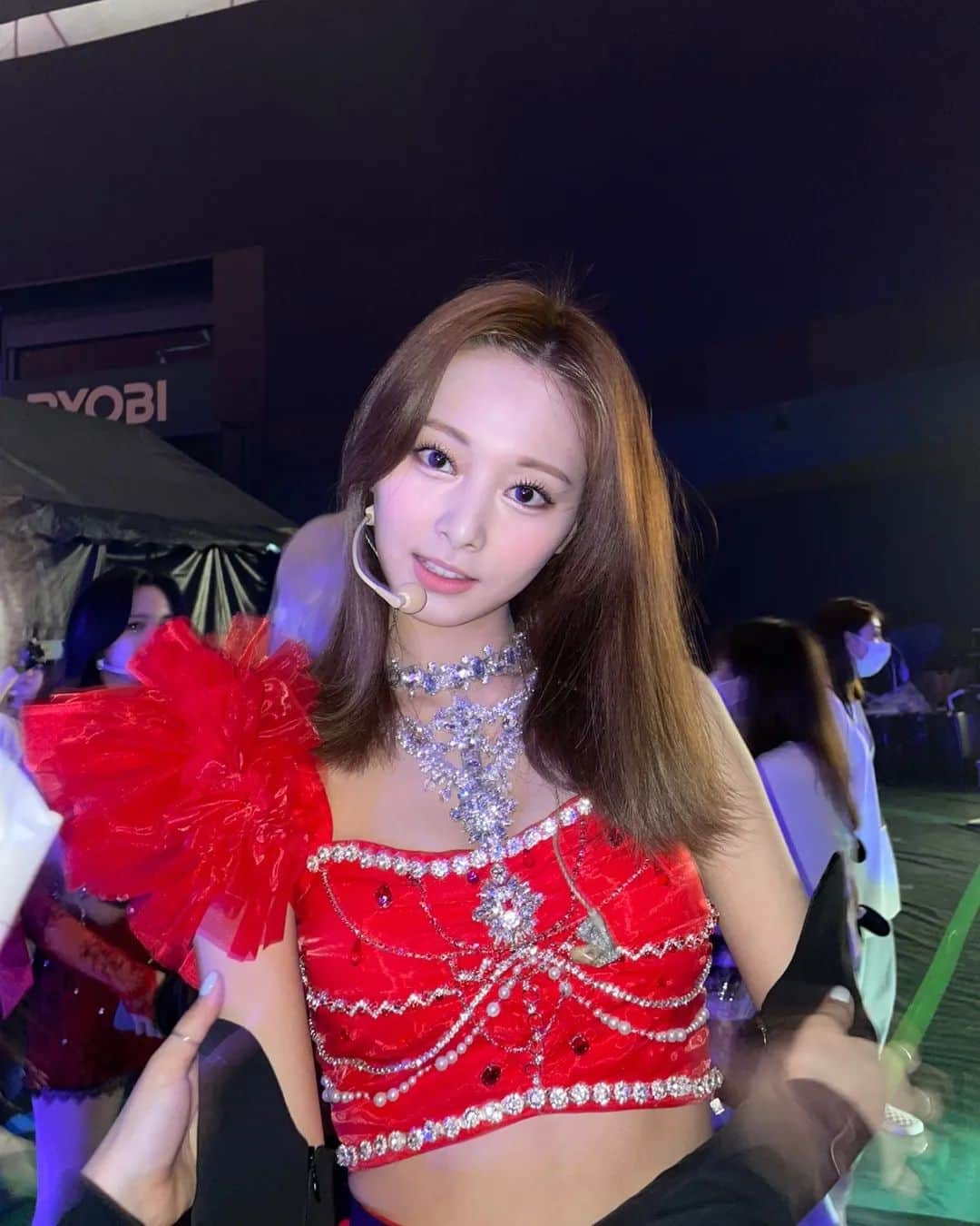 TWICEさんのインスタグラム写真 - (TWICEInstagram)「챙🐯🐯어제 생일축하해🍓🍓🍓 みなさんきょはありがとうございます🫠🫶」4月24日 0時44分 - twicetagram