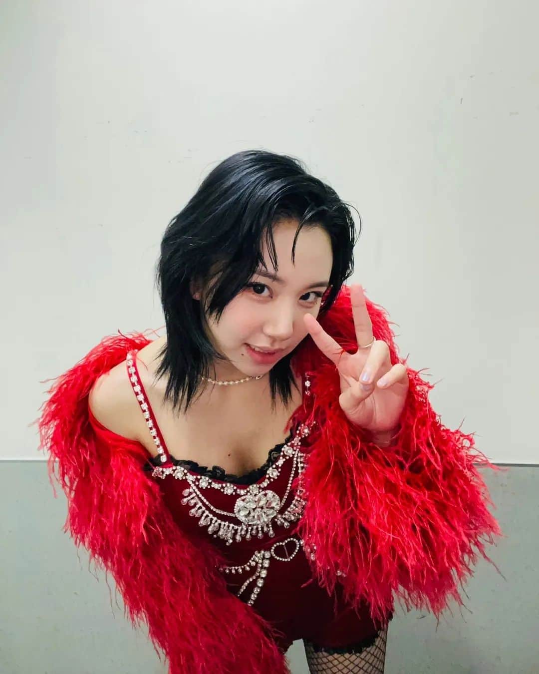 TWICEさんのインスタグラム写真 - (TWICEInstagram)「너무많은 분들께 생일축하받아서 너무 행복하고 더 잘해야겠단 생각이 드네요 고맙고 감사합니다🍓 더 멋진 사람이될게요❤️‍🔥」4月24日 0時51分 - twicetagram