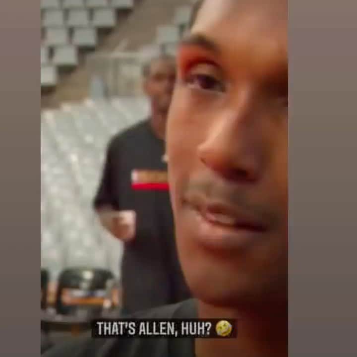 ルイス・ウィリアムスのインスタグラム：「Humble Beginnings lol. Had to pick my battles. “ ima take that one “」