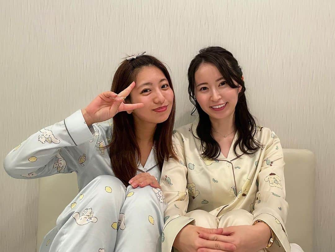 白戸ゆめのさんのインスタグラム写真 - (白戸ゆめのInstagram)「👯‍♀️ . あけましておめでとうな中濱さん🤣 お揃いのパジャマ持ち寄って 短い時間だったけど いろんなこと話せて良き時間でした💓 . #パジャマ #パジャマパーティー #パジャマ女子  #gu #サンリオ  #シナモロール #ポムポムプリン」4月24日 20時27分 - yumeno.s_