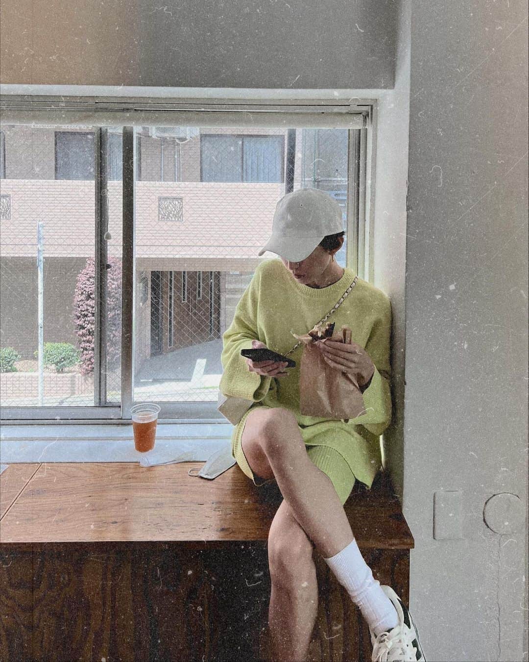 神山まりあさんのインスタグラム写真 - (神山まりあInstagram)「Morning ☕️もとい、🍺with 🍞 time  #こんな日もええやん #先日のootd」4月24日 21時17分 - mariakamiyama