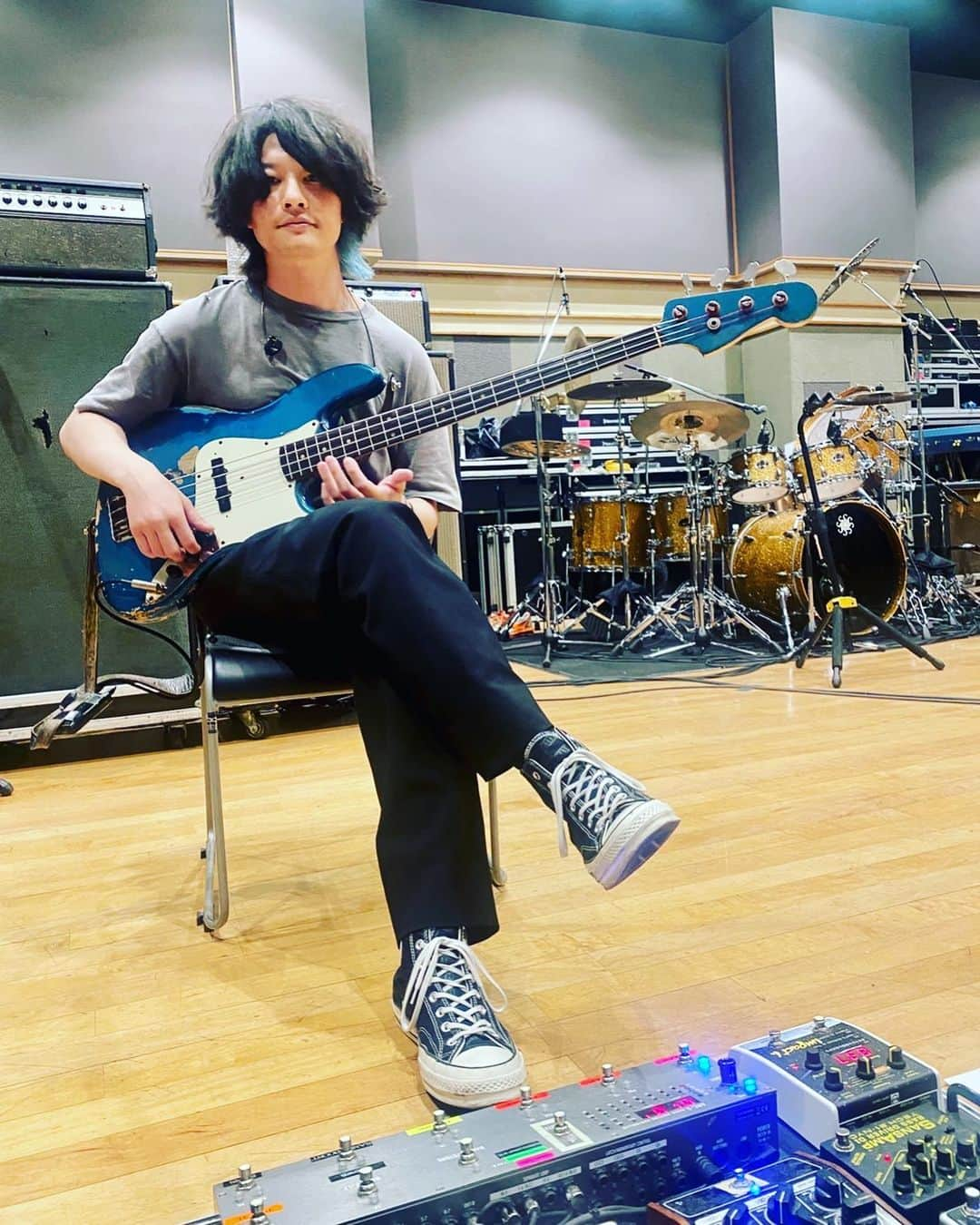 磯部寛之のインスタグラム：「Rehearsals!! Fun times. Thanks to all of you who tuned into GORILLA RADIO! tonight. It’s a shame I couldn’t do it live, but I hope you enjoyed the program! Hiro リハーサル！楽しい。そして今日 GORILLA RADIO!聴いてくれた皆さんありがとうございました。生放送出来なくて残念でしたが、楽しんでくれたら嬉しいです。来月こそは、、！ひろ #alexandros #zipfm #gorillaradio #nagoya #名古屋」