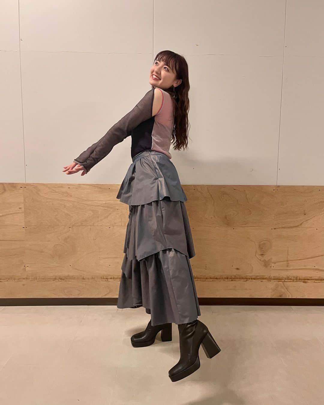 鈴木瑛美子さんのインスタグラム写真 - (鈴木瑛美子Instagram)「2022.04.24 at イオンモール木更津  ❤️‍🔥  イオンモール木更津でのリリースイベント、ありがとうございました！🥰🥰  新星堂イオンモール木更津店様大展開もありがとうございます！🙇‍♀️  全8日程の #鈴木瑛美子リリイベ も本日で無事完走💨💨  引き続き1stアルバム「5 senses」をお楽しみください！！🥳  #鈴木瑛美子リリイベ #鈴木瑛美子 #5senses #ファーストアルバム  Hair & Make @ken_nagasaka  Stylist @hiro_mi_mori   by staff」4月24日 17時25分 - emikosuzukidesu