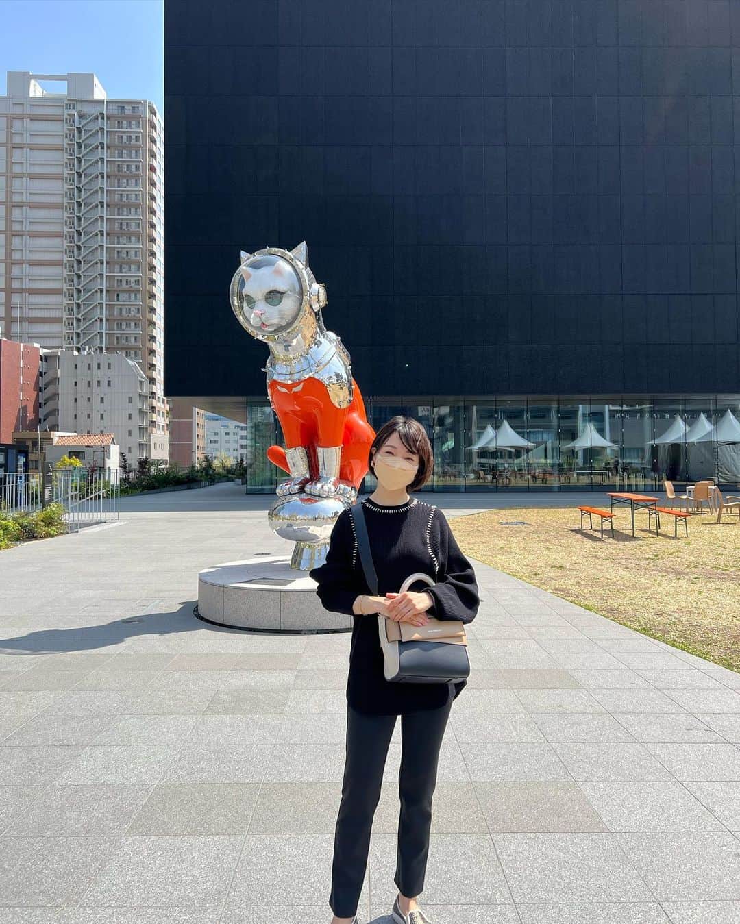 のインスタグラム：「「モディリアーニ展」 卵型の顔、細長い首と華奢な撫で肩ーモディリアーニ肖像画のフォルムは、一時期傾倒していた彫刻の影響が大きいようです🌿彫刻では芽が出なかったけれど、遠回りのように思えたその時間こそが唯一無二の個性へと繋がりました。無駄な時間などないのですね🌱🌱  #モディリアーニ#modigliani#裸婦像#中之島美術館#美術館#大阪#osakanakanoshimamuseum #breezeonsunday#bons765#fmcocolo#八木早希」
