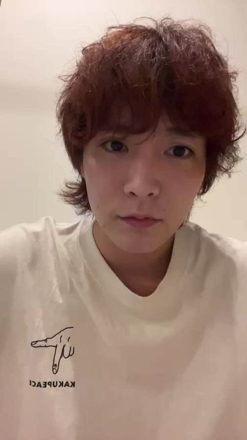 すがちゃん最高No.1のインスタグラム：「四千頭身後藤みたいに切り抜いて欲しくて配信  #ぱーてぃーちゃん #すがちゃん最高no1」