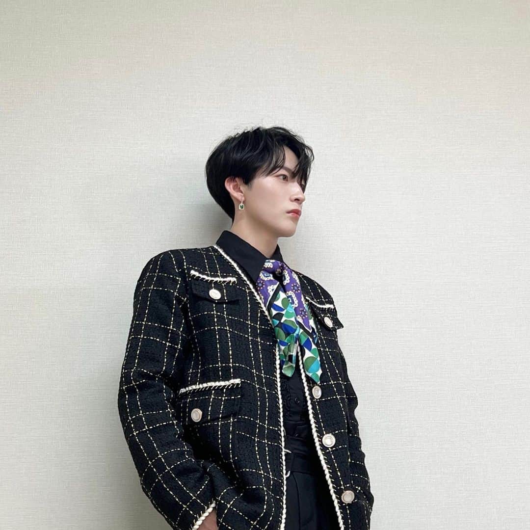 高橋わたるさんのインスタグラム写真 - (高橋わたるInstagram)「You're my light ✨  #私服  #OCTPATH」4月25日 12時47分 - wanistdsy