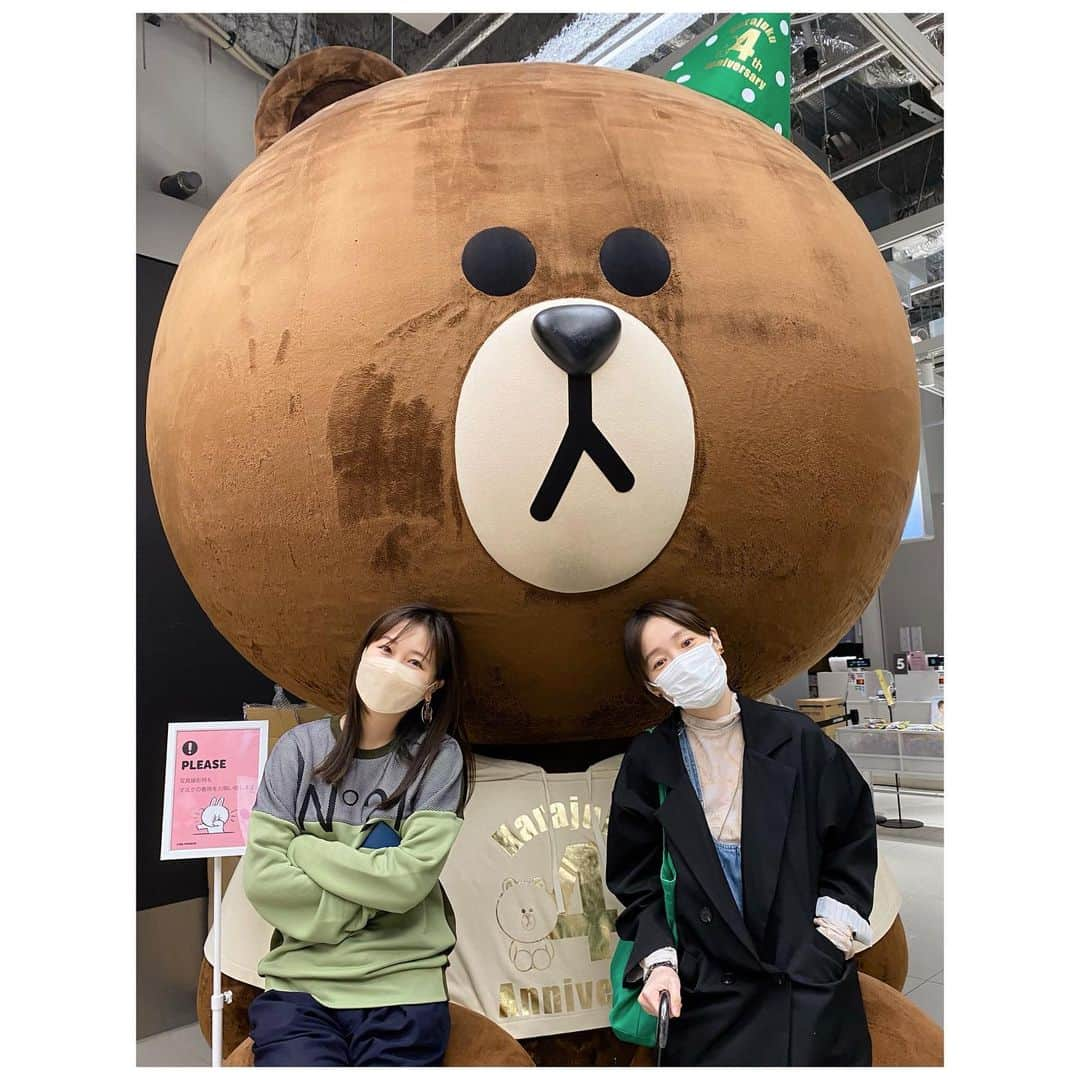 大塚愛さんのインスタグラム写真 - (大塚愛Instagram)「LINE FRENDS STOREの 4th anniversaryを祝うブラウンと 来年20th anniversaryを控える大塚 愛と安藤裕子👯‍♀️  AIO　#line #friends  #store #原宿 #harajuku  #ブラウン #安藤裕子 #は #いつも #美」4月25日 19時05分 - aiotsuka_official